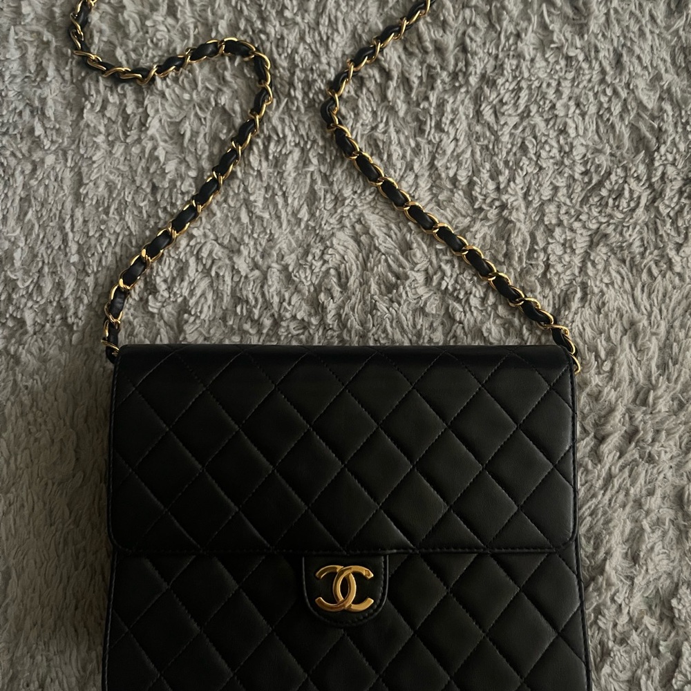 Chanel Vintage Bag 24k gold plated hardware in black - Picture 3 of 8